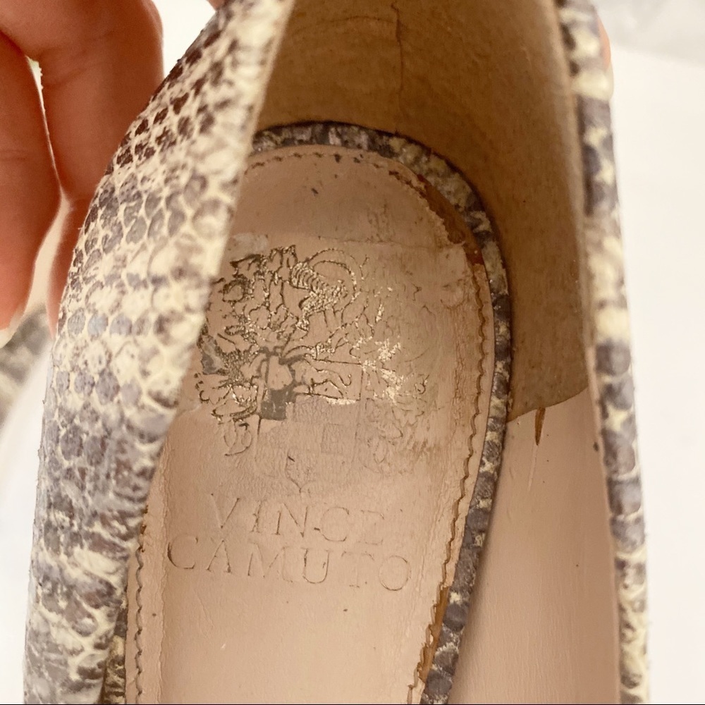 Vince Camuto Snakeskin Leather Peep Toe Pump Sz 9 - Picture 10 of 10
